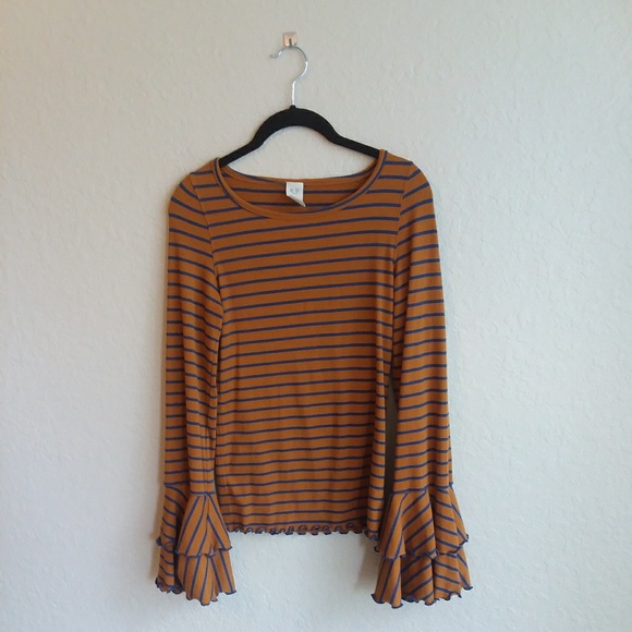 We The Free Tops - We the Free long sleeve